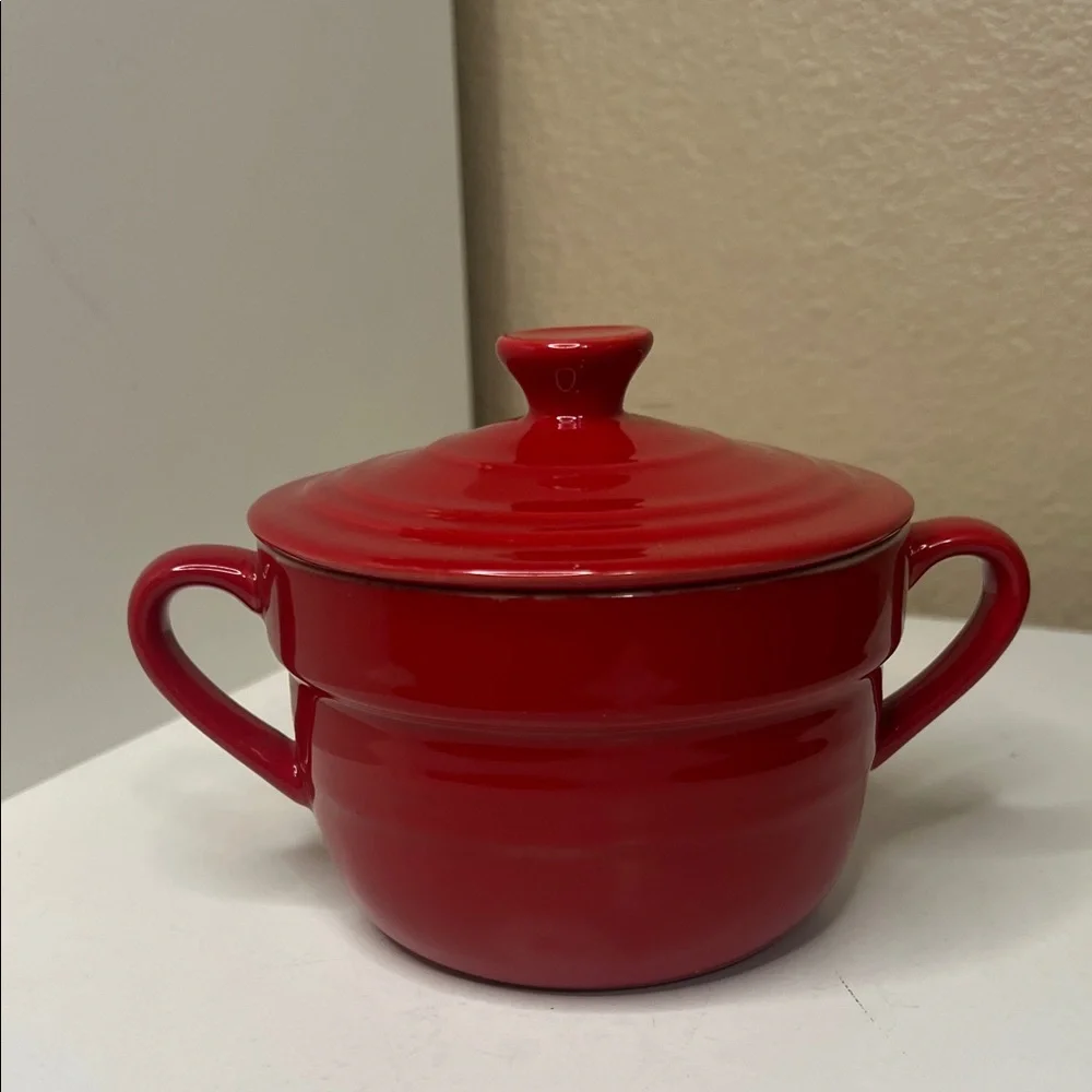 Le Gourmet Chef Red Soup Crock with Lid | Mini Ceramic Pot | 4.5” Covered Bowl
